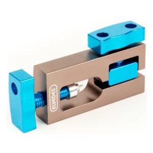 Pers Elvedes voor hydraulische leidingen