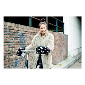 Handmof Wobs Stars Black & White