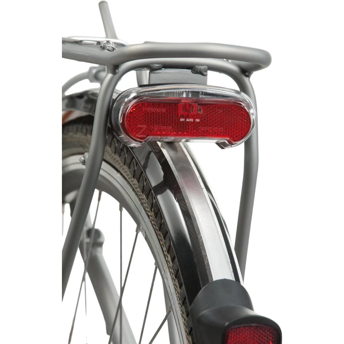 Achterlicht-axa-riff-batterijen-auto-stand-50-80mm-gemonteerd-op-fiets. Webp achterlicht axa riff batterijen auto stand 50 80mm gemonteerd op fiets