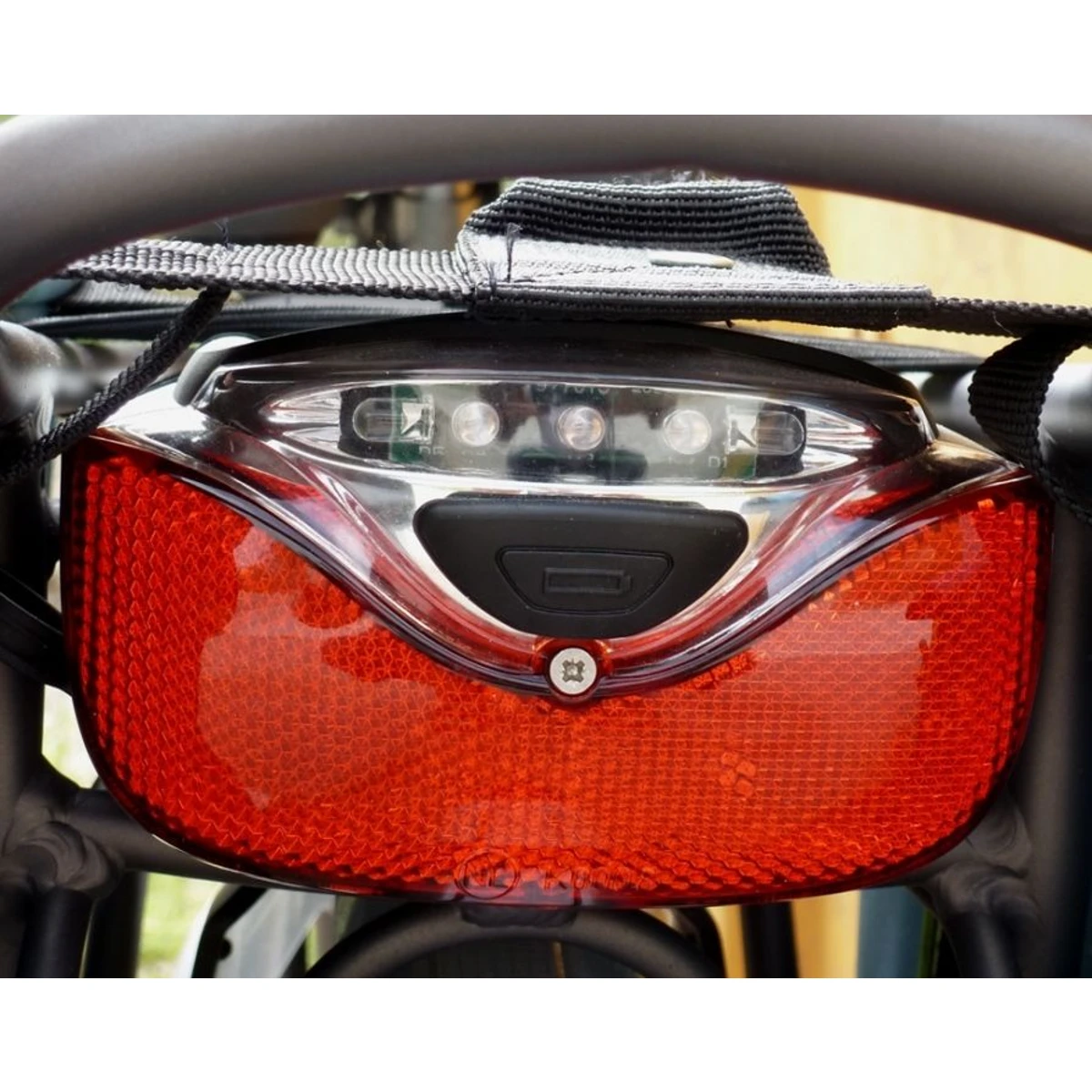 Achterlicht-gazelle-innergy-gemonteerd-op-een-fiets. Webp achterlicht gazelle innergy gemonteerd op een fiets