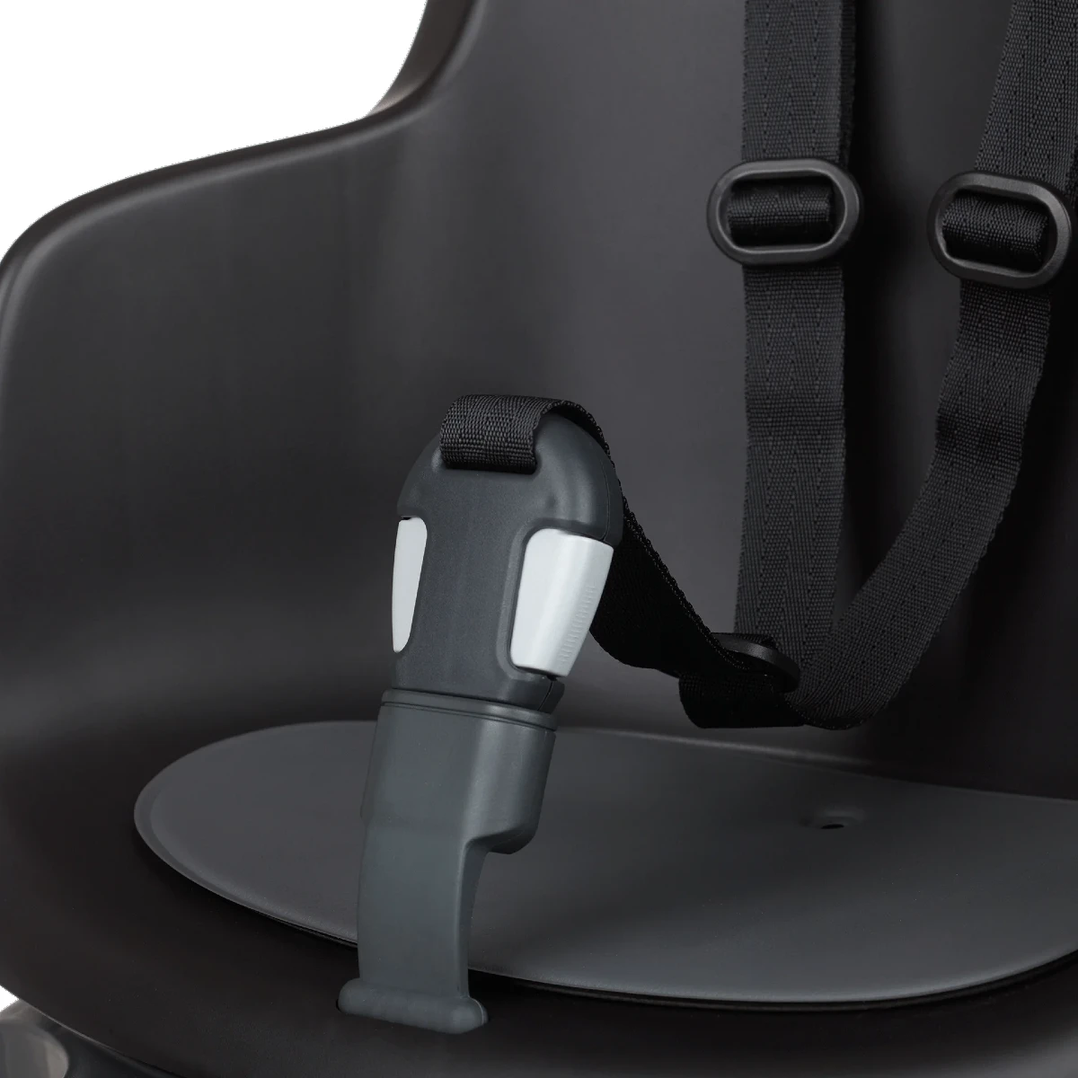 Kinderzitje-achter-bobike-go-maxi-met-dragerbevestiging-urban-black-4. Webp kinderzitje achter bobike go maxi met dragerbevestiging urban black 4