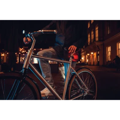 koplamp axa dwn front 30 lux usb c oplaadbaar 6